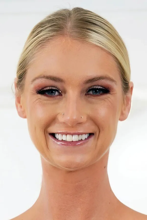 Payton Avery's photo 9