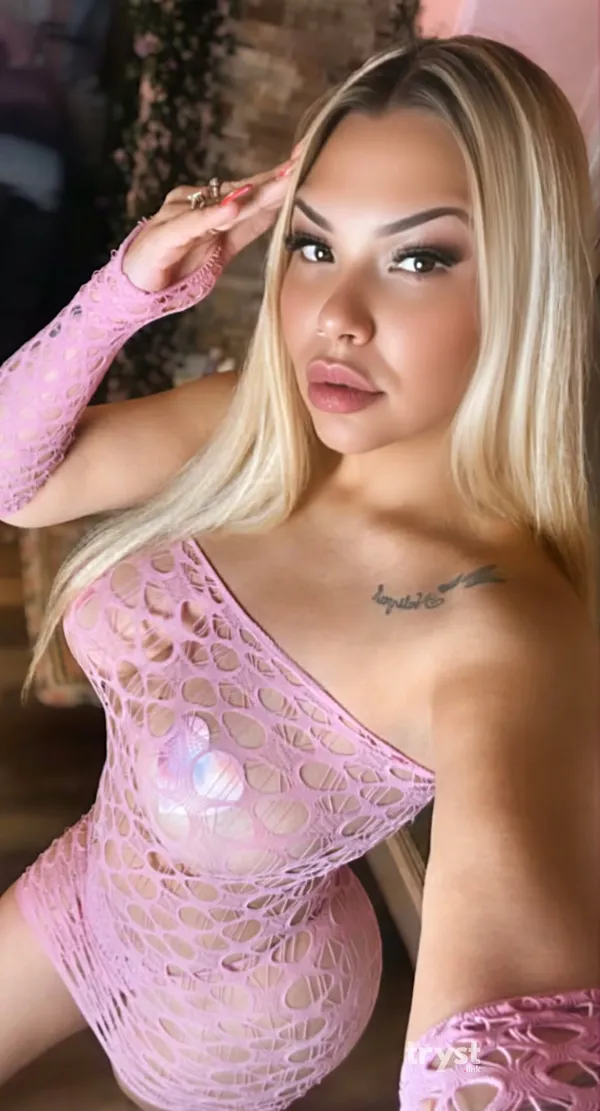 Penny Hollaway's BabeWiki Profile