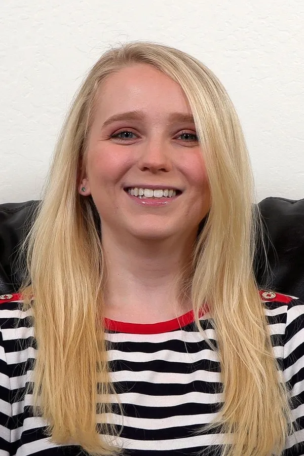 Phoebe Blue's photo 8