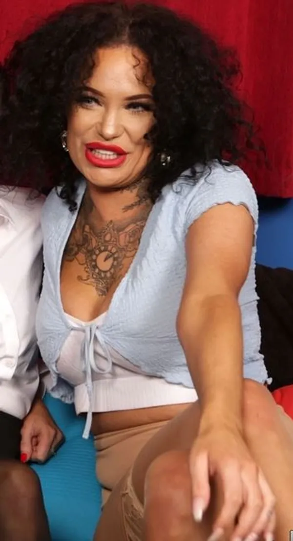 Phoenix Knight's photo 6