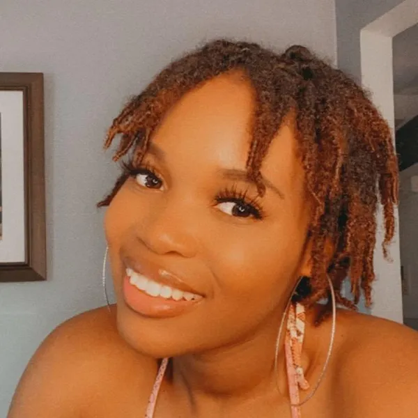 PineappleLu's BabeWiki Profile