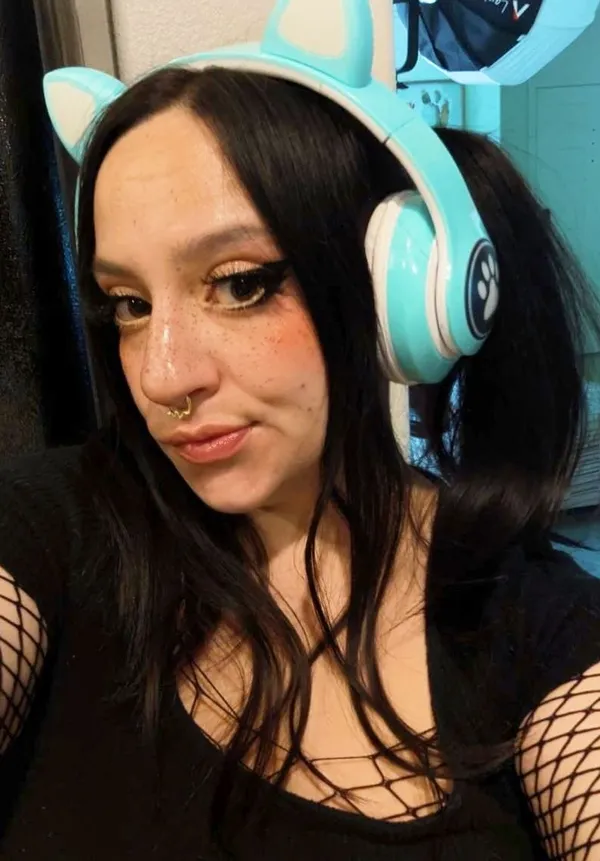 Pixxxie LaRue's BabeWiki Profile