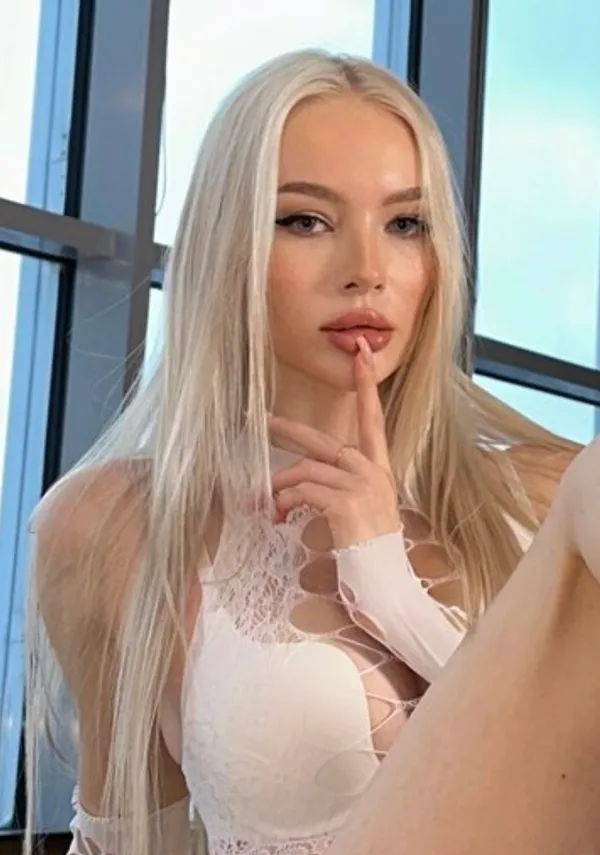 PlayWithAnny's photo 10