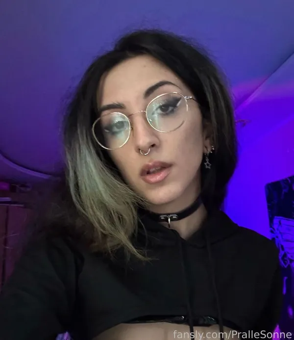 PralleSonne's BabeWiki Profile