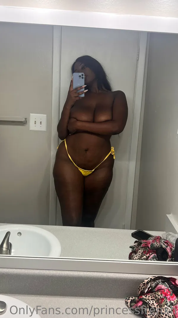 Princess Frenxh's photo 4