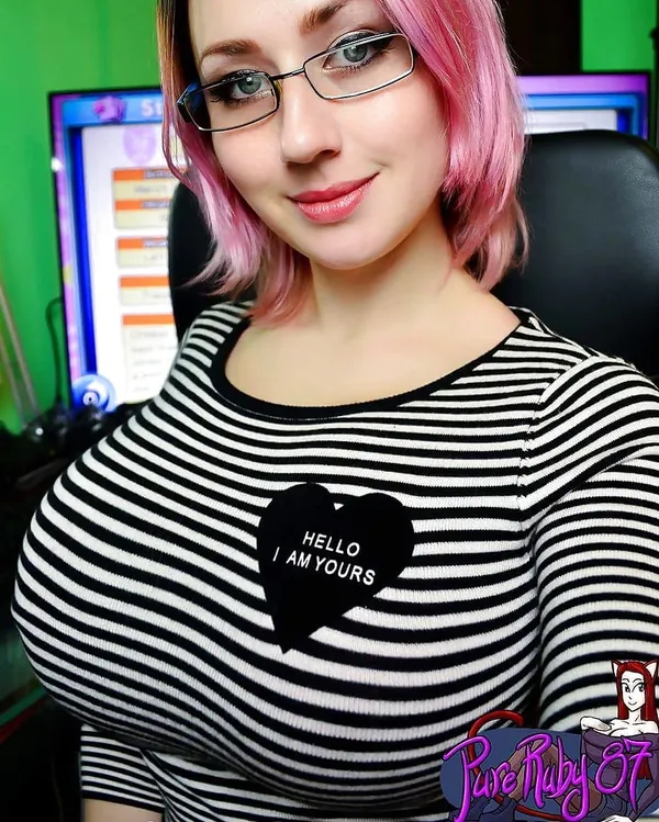 PureRuby87's photo 7