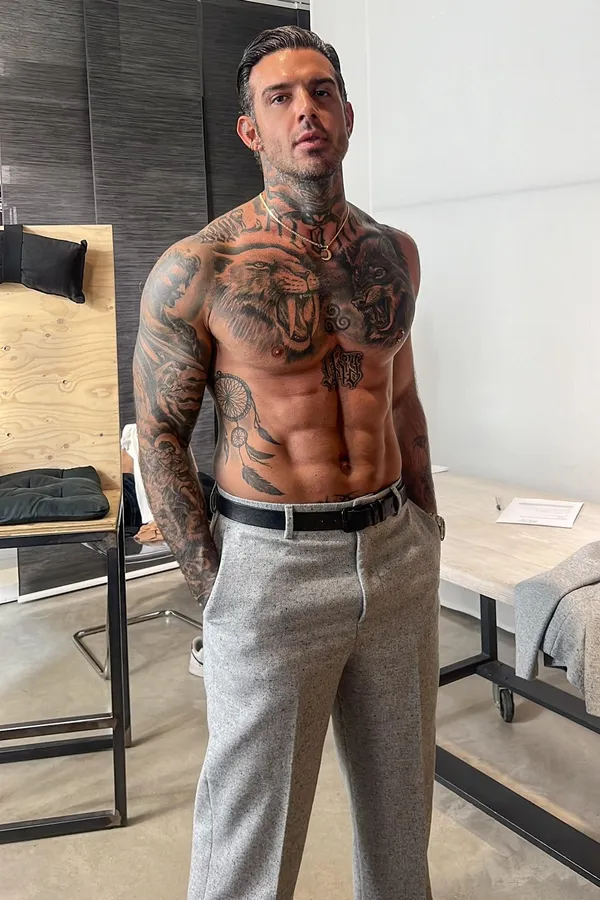 Purosangue Lucas's BabeWiki Profile