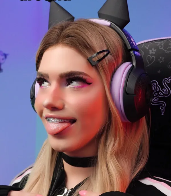 Queenie Steph's BabeWiki Profile