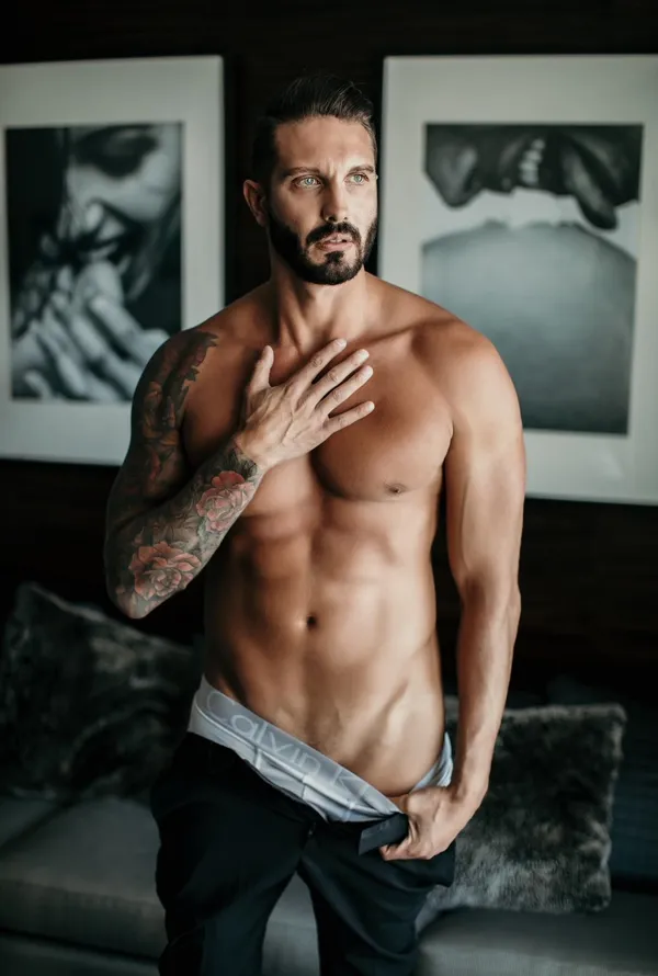 Quinton James's BabeWiki Profile