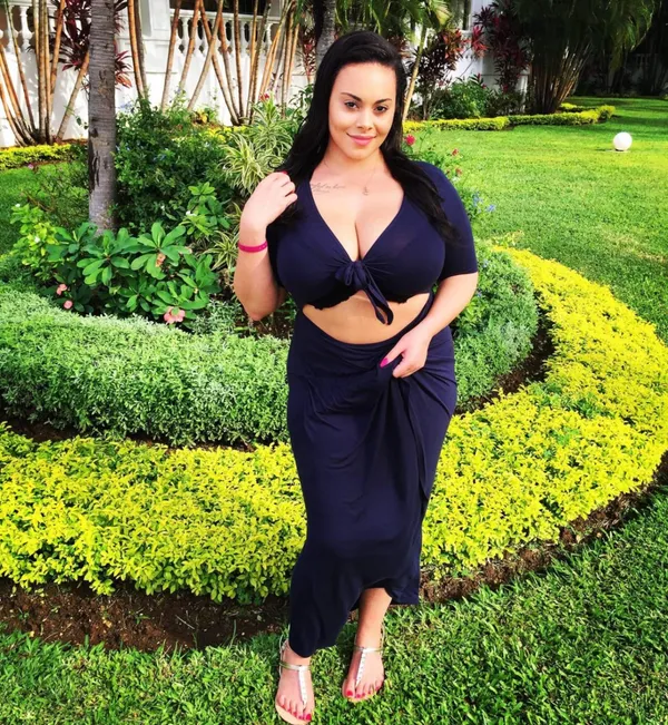 Qweenie's BabeWiki Profile