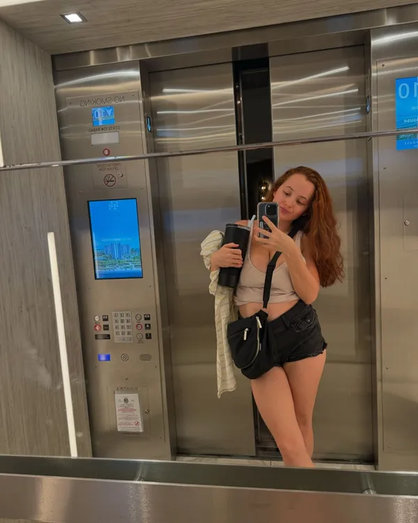 Red Eviee's photo 10