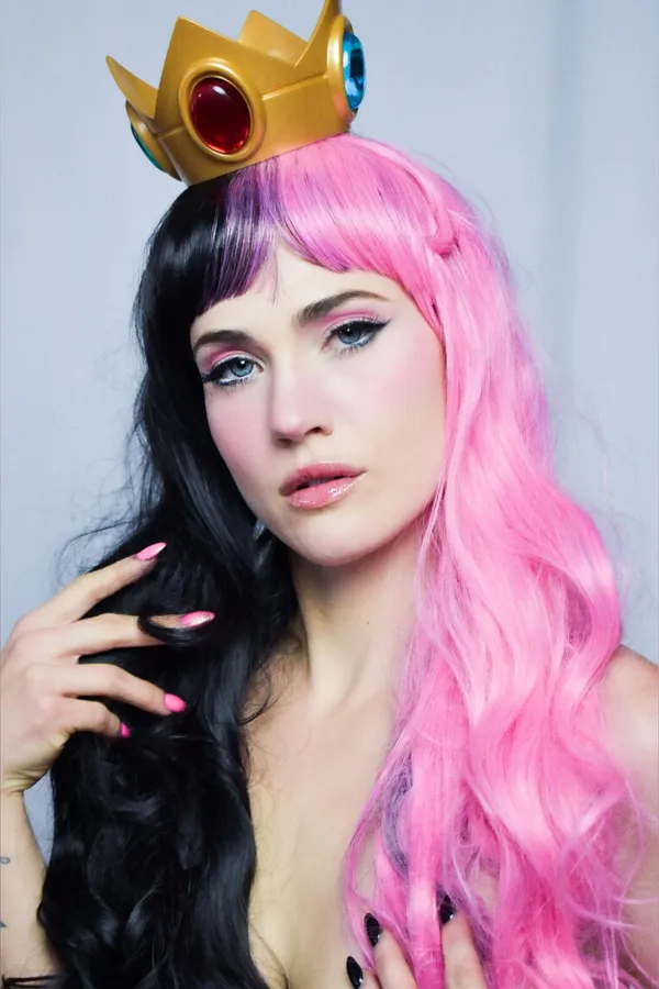 Reese the Ram's BabeWiki Profile