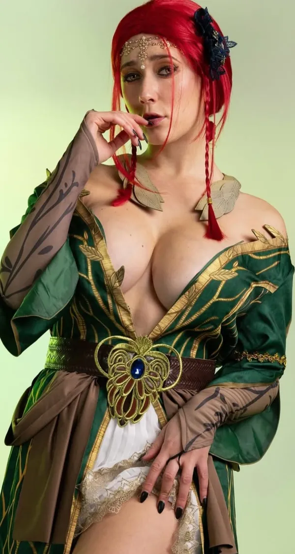 Regina Scarlet's BabeWiki Profile