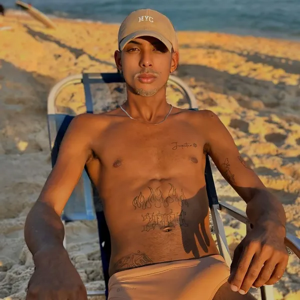 Rick Dotadao's BabeWiki Profile