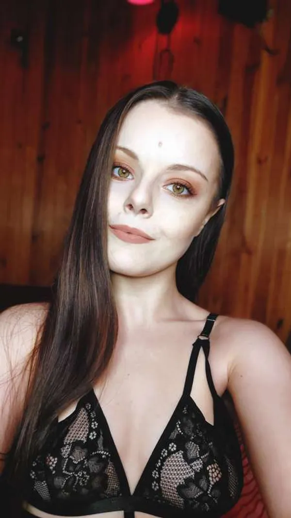 Rmhardco's BabeWiki Profile