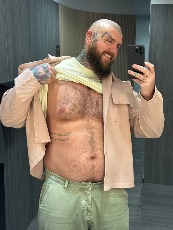 Rob Makin's BabeWiki Profile