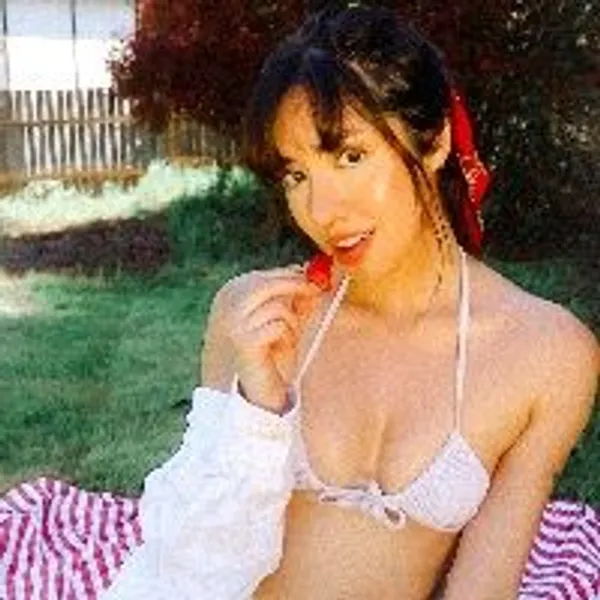 Robin Mae's photo 2