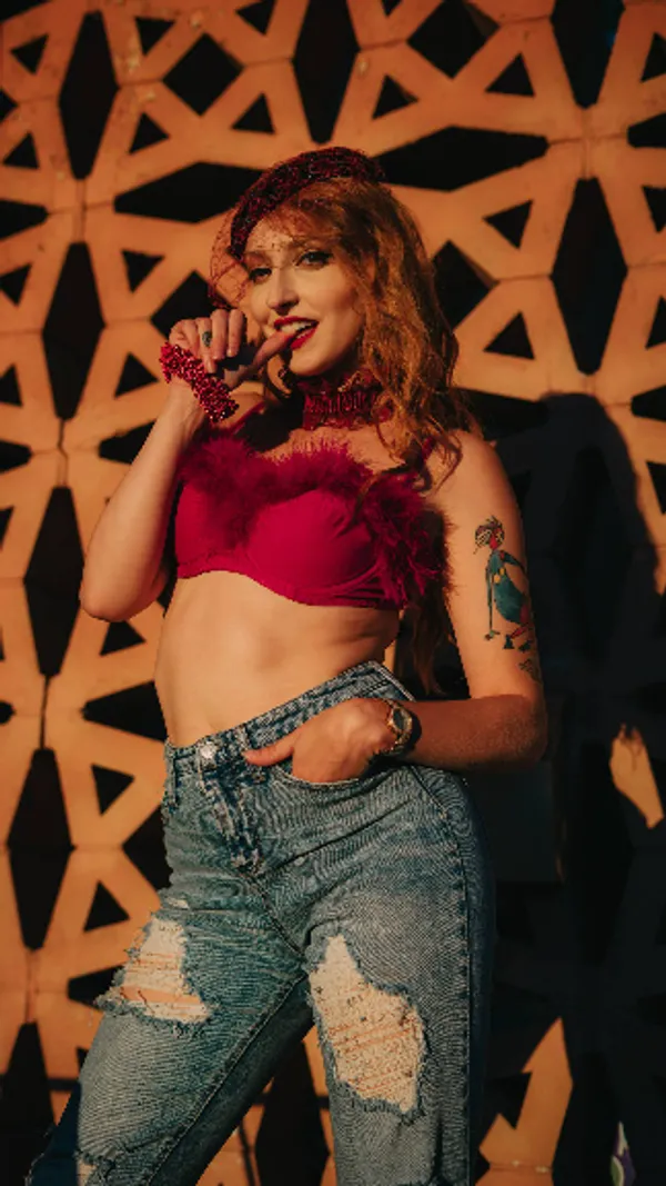 Rococo Royalle's BabeWiki Profile