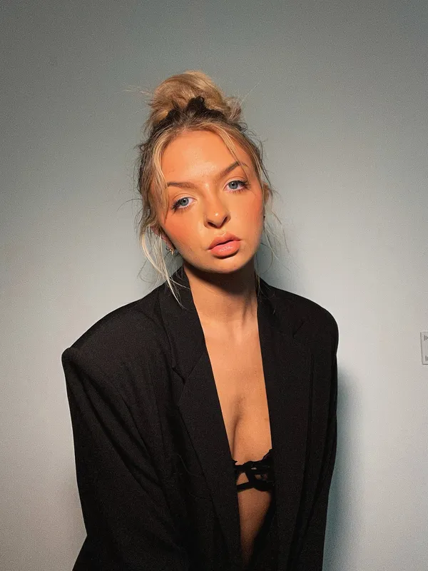 Rose Jones's photo 6