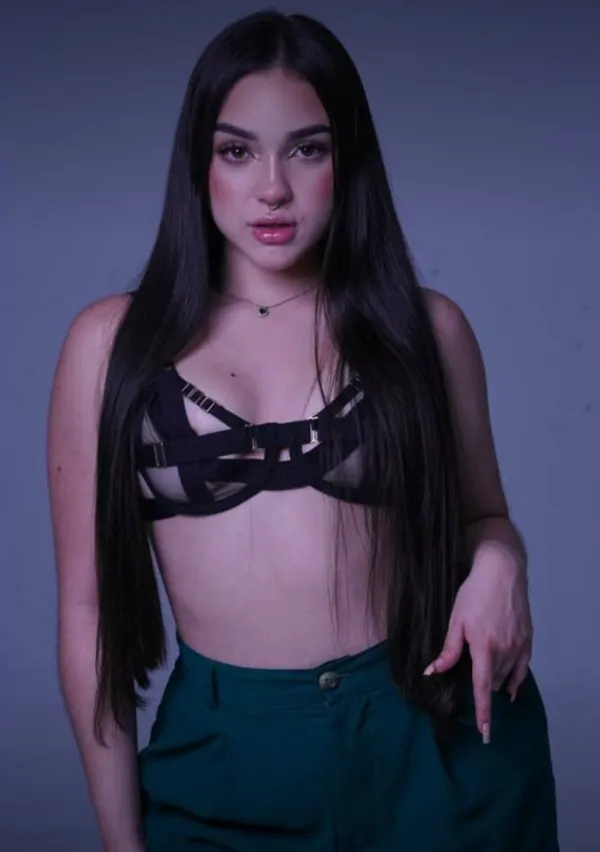 Rose White's photo 8