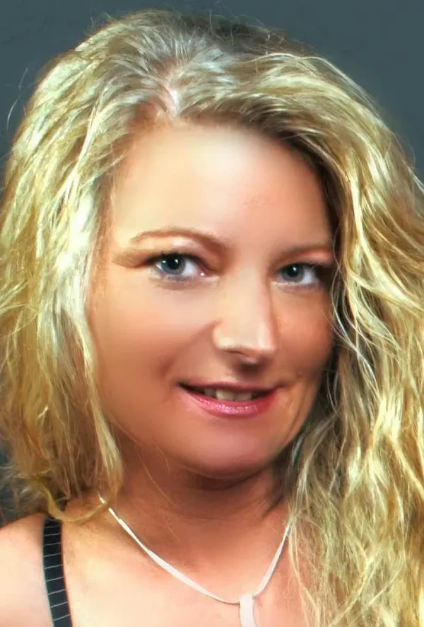 Rosella Extrem's BabeWiki Profile