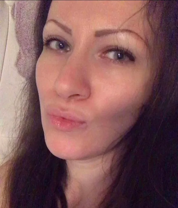 Rozeanne R's BabeWiki Profile
