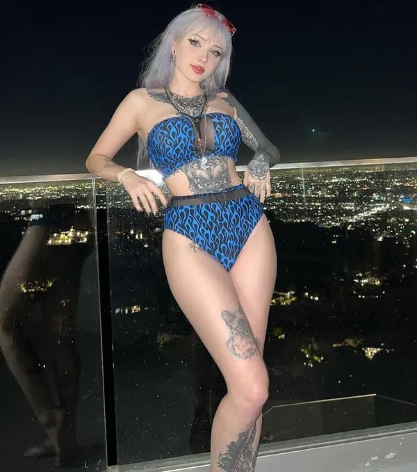 Runa Fangz's BabeWiki Profile