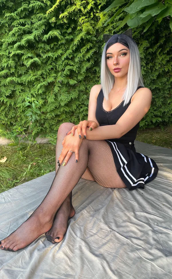 Runa Rainbow's BabeWiki Profile