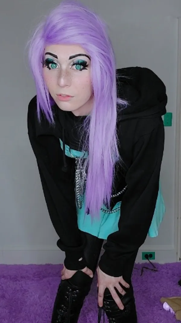 RyuDoll's BabeWiki Profile