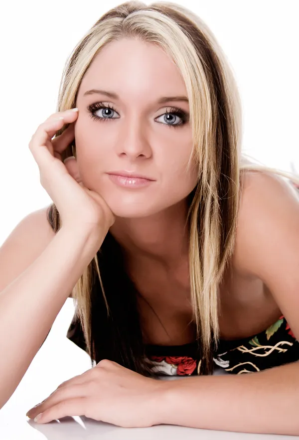 Salina Ford's BabeWiki Profile