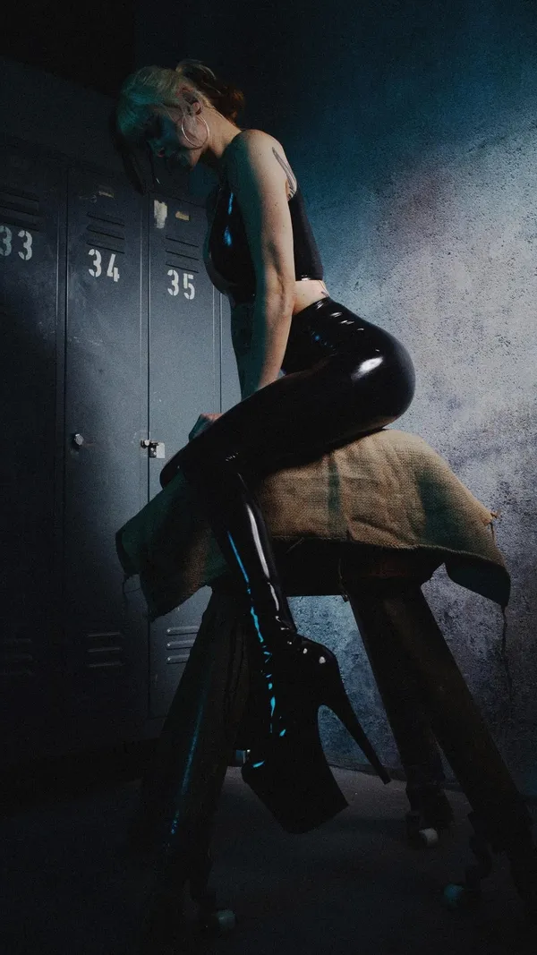 sallydinosaur's photo 3