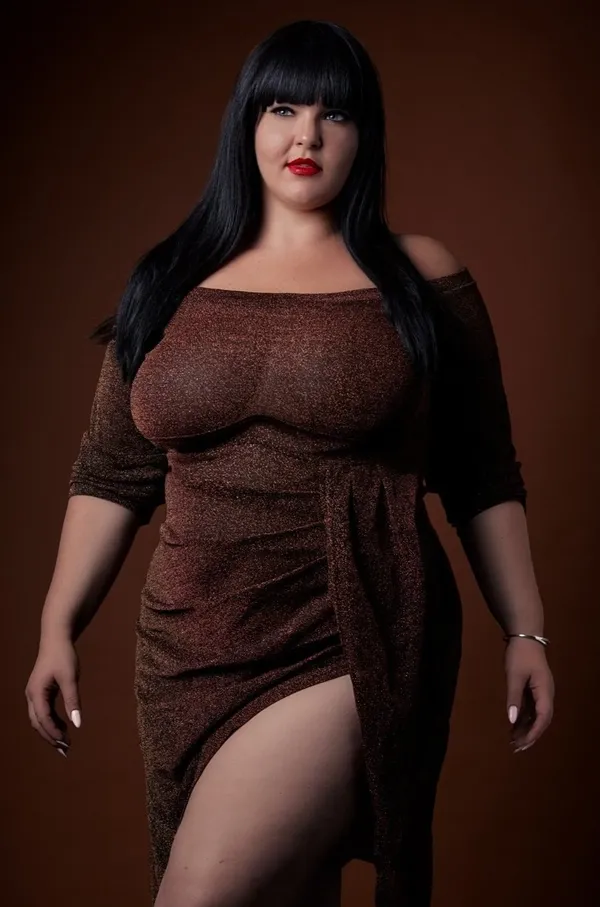 Samantha Kiss's BabeWiki Profile