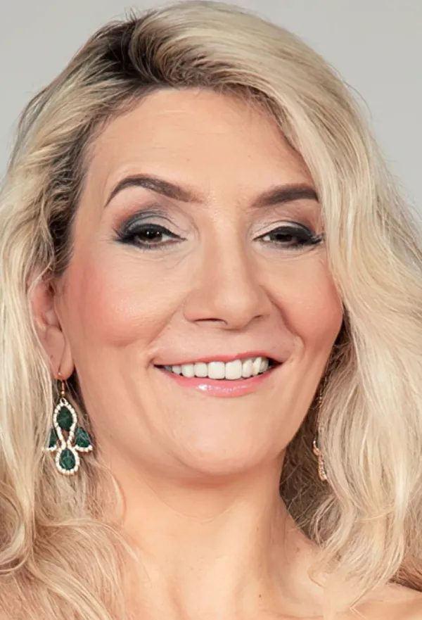 Sandy Bigboobs's photo 6