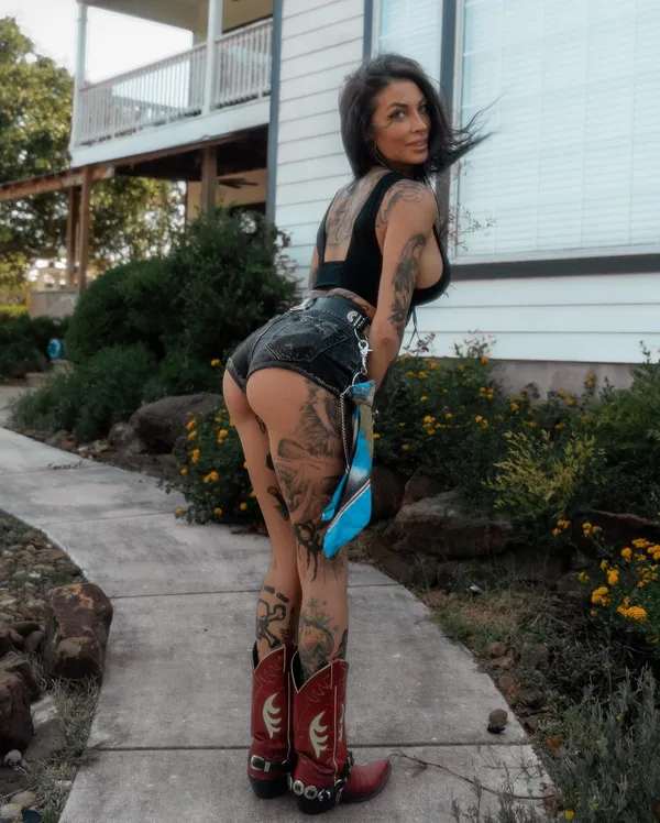 Sania Mallory's photo 4