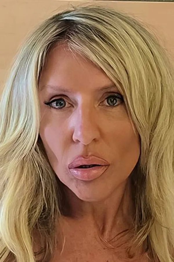 Sarah Blue's photo 8