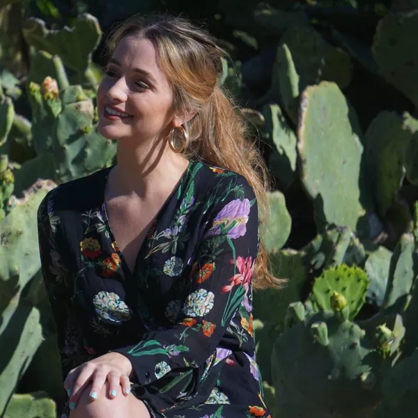 Sarah Lavender ASMR's photo 6