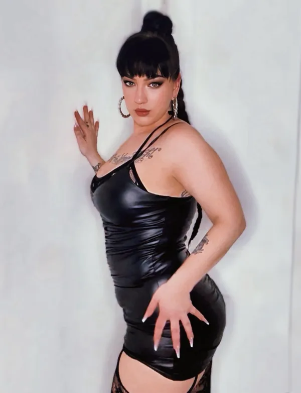 Sarah Switchblade's photo 5