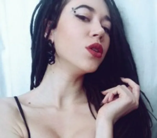 sasha_'s BabeWiki Profile