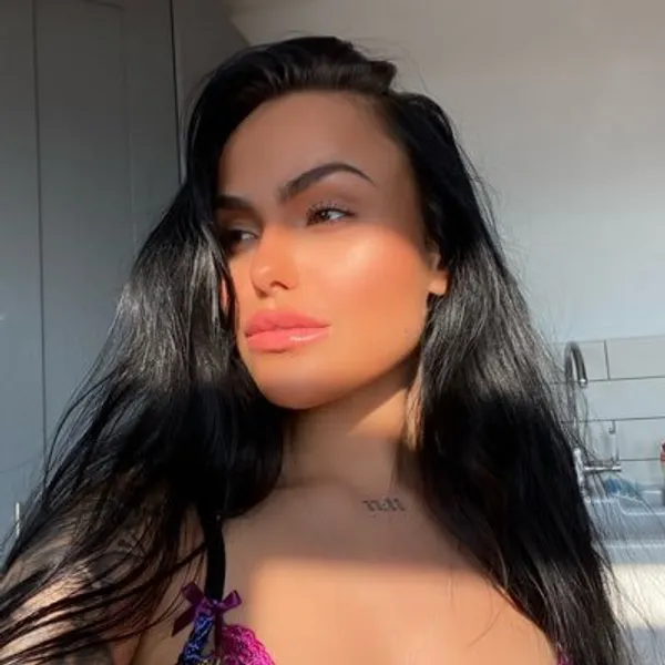 Saskia Jade's photo 8