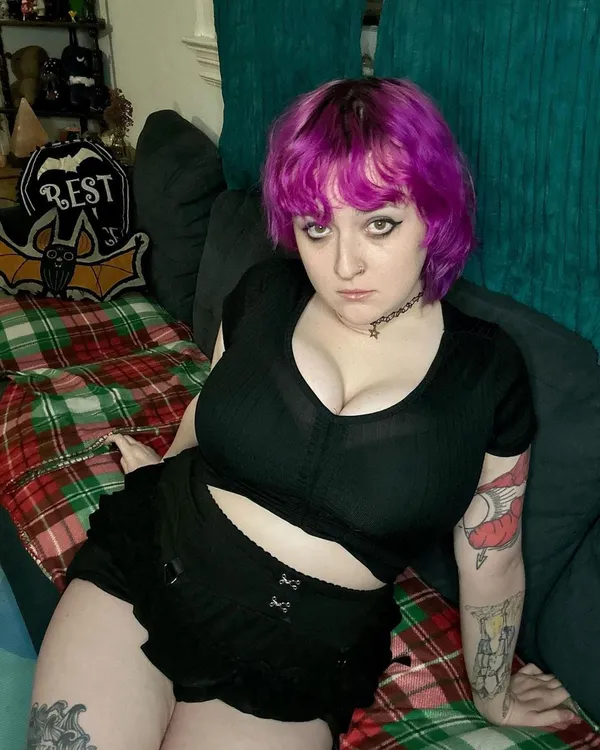 Saturn Marz's BabeWiki Profile