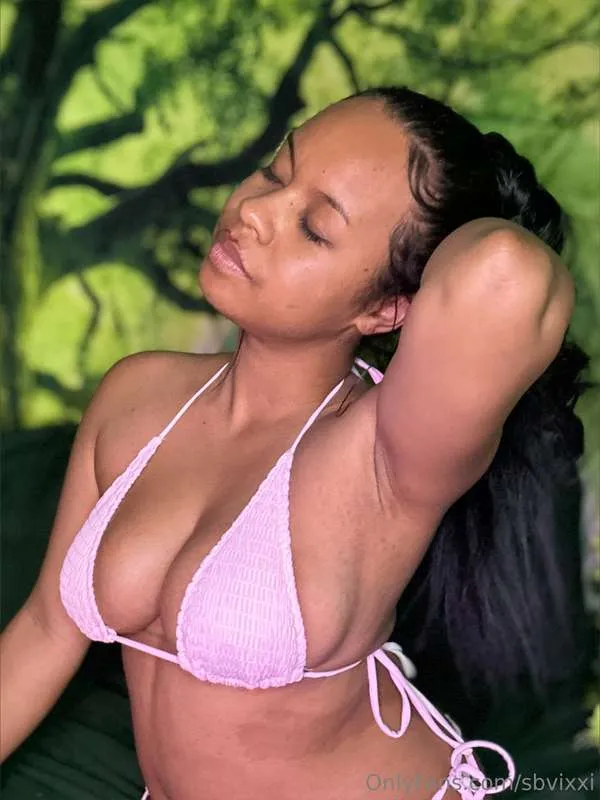 Sbvixxi's BabeWiki Profile