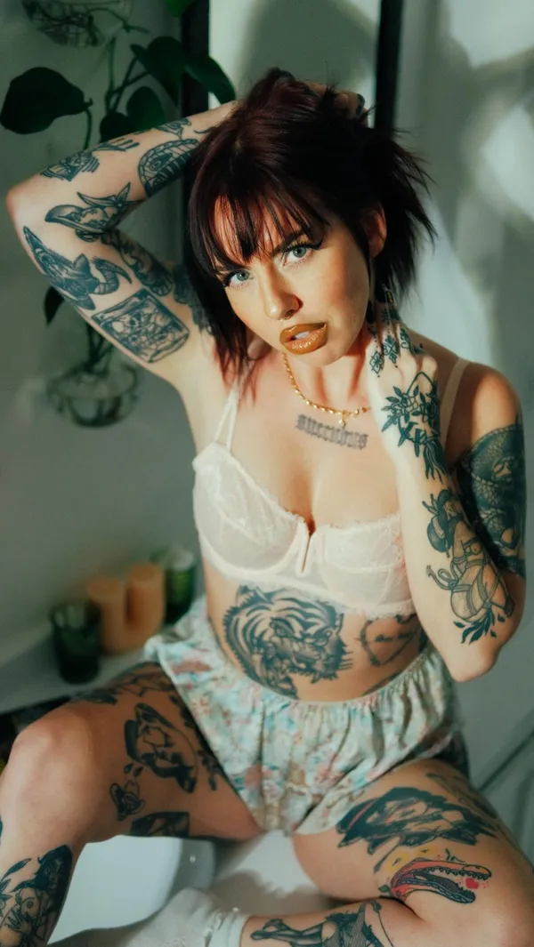 Scarlett Cummings's BabeWiki Profile