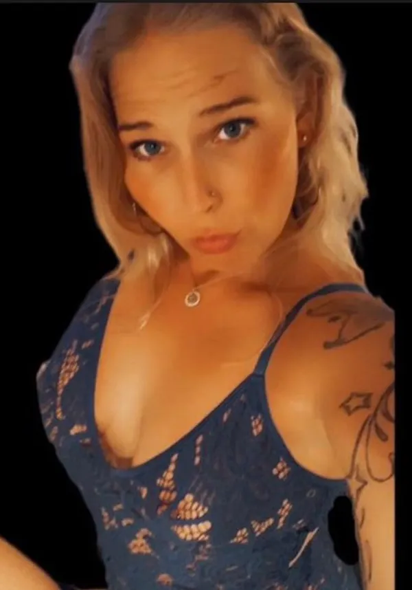 Scarlett Hotwife's BabeWiki Profile