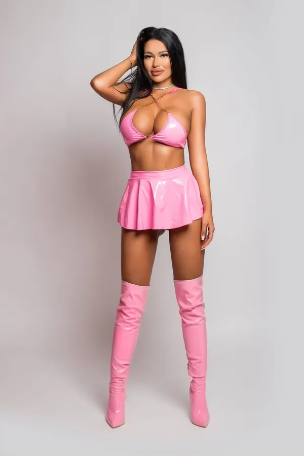 Selena Sky's photo 8