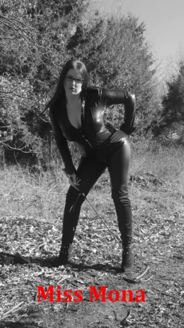 sexy_mona91's BabeWiki Profile