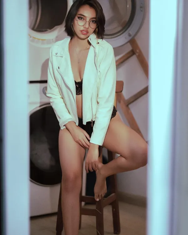 Sharon Baker's BabeWiki Profile