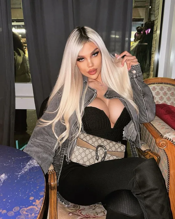 Shay Blonde's photo 5