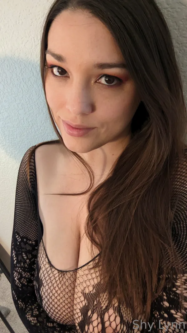 Shy Lynn's BabeWiki Profile