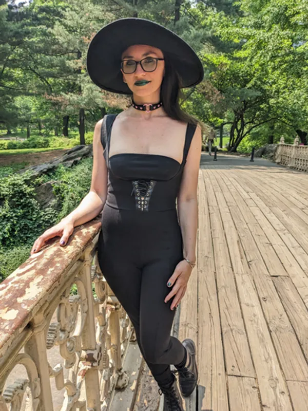 ShyGothExhib's BabeWiki Profile