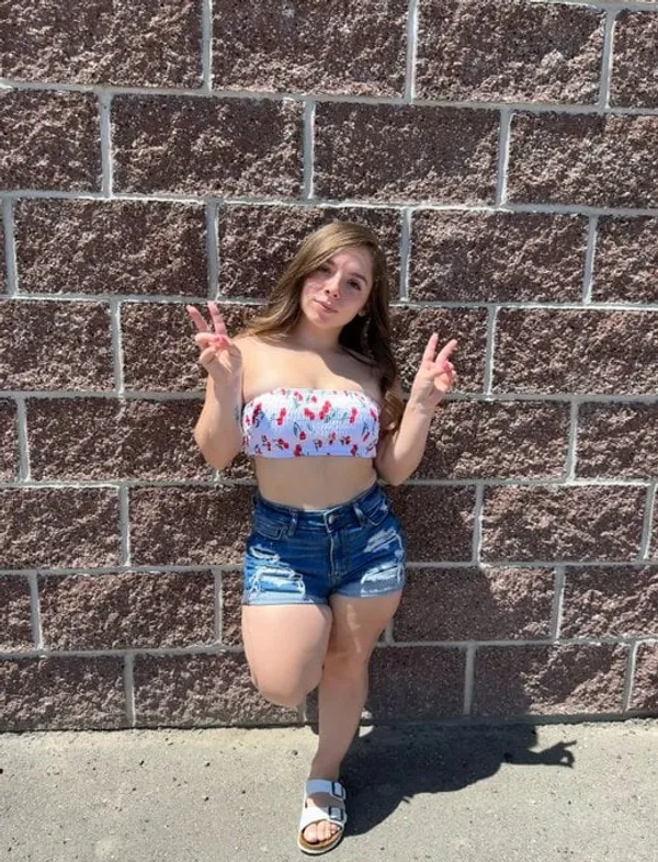 Shytaylaxoo's BabeWiki Profile